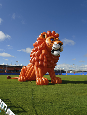 view-balloon-twist-sculpture-2